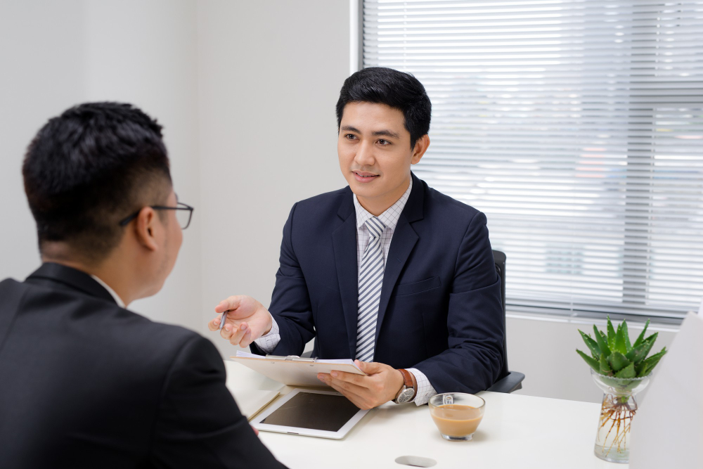 Buổi phỏng vấn vị trí IT chuyên nghiệp giữa ứng viên và nhà tuyển dụng