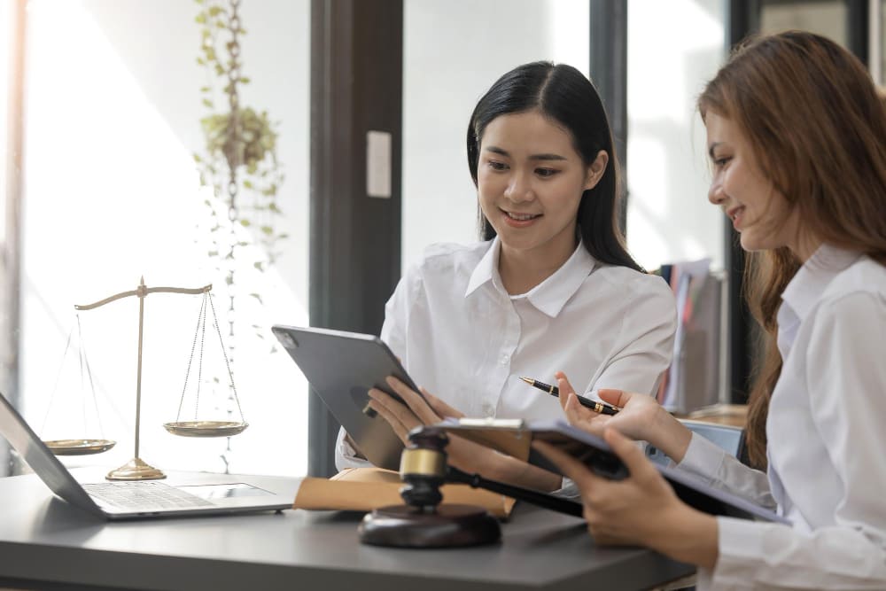 Employer talking with a HR compliance consultant