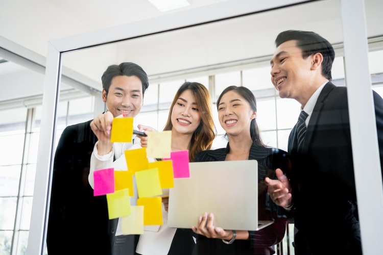 Manpower Vietnam EOR services helps international businesses achieve business goals