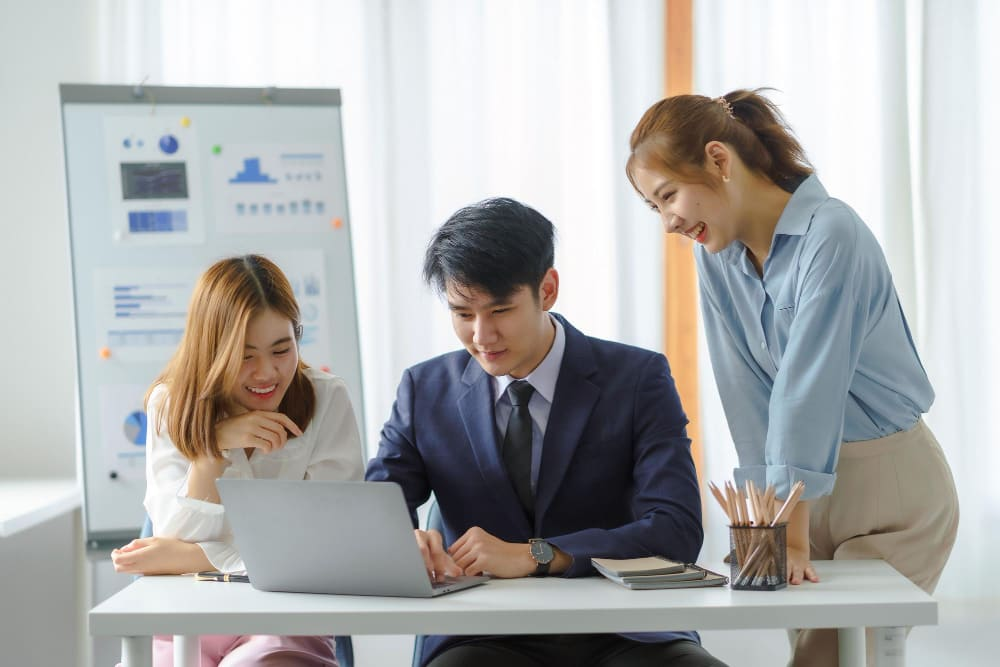 Đội ngũ chuyên gia dịch vụ tính lương tại Việt Nam cho doanh nghiệp