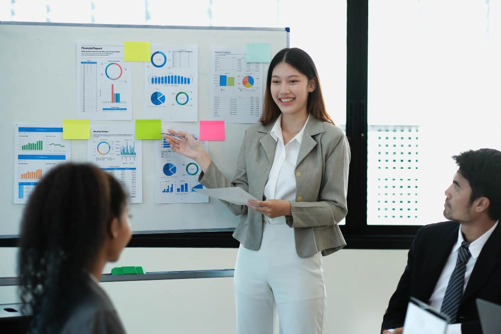 Đội ngũ chuyên gia dịch vụ tính lương tại Việt Nam cho doanh nghiệp