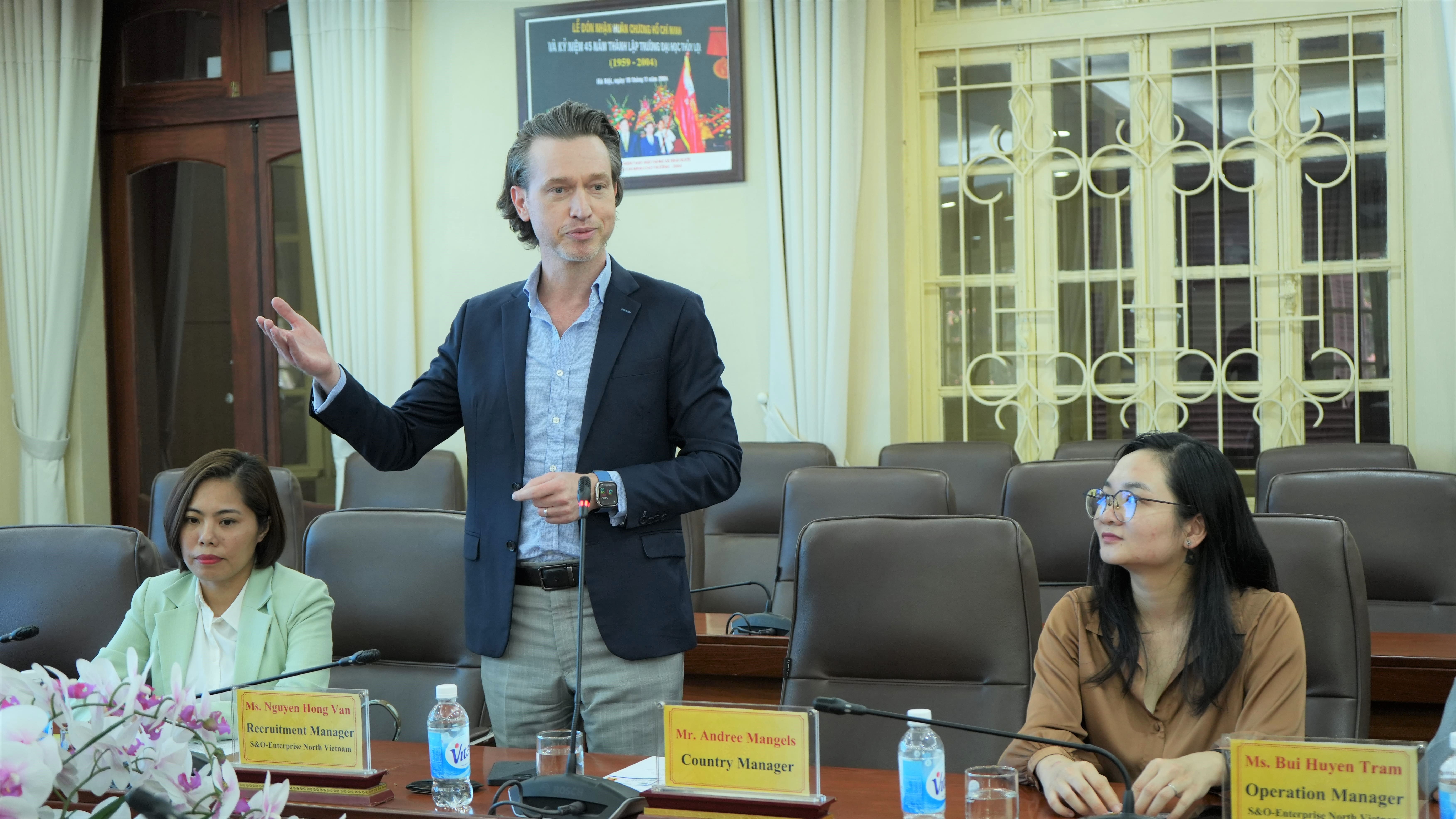 ManpowerGroup Vietnam signed MoU with Thuyloi University to upskill the undergraduates via practical training at leading companies’ internship programs