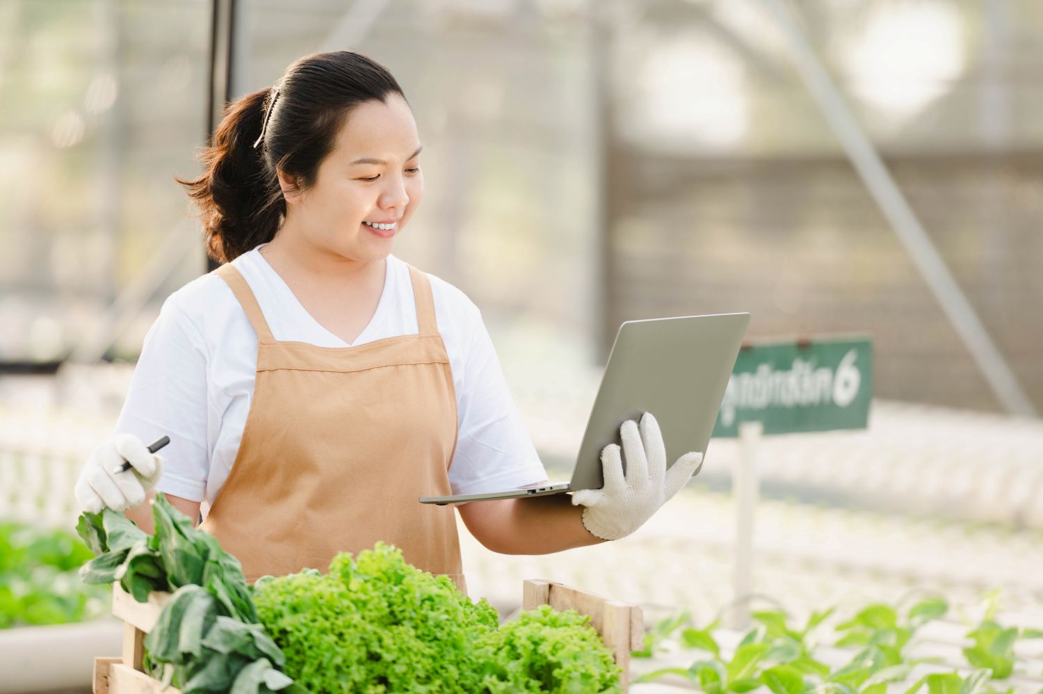 Người lao động nâng cao kỹ năng để đáp ứng việc làm Xanh +