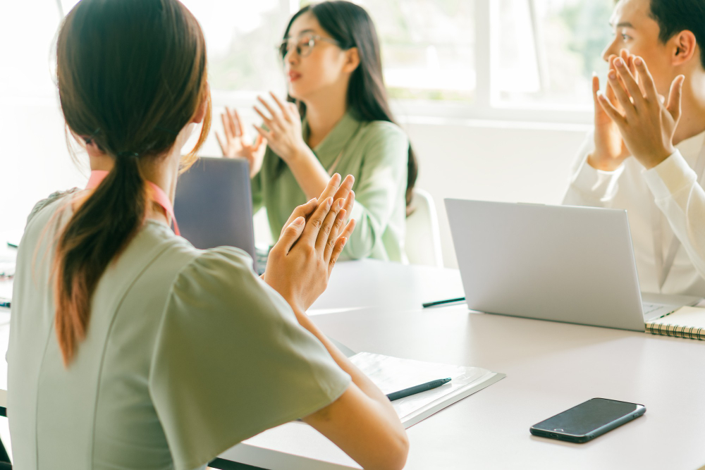 The coachable staff in the conference room of ManpowerGroup Vietnam had clapped their hands after the group leader finished coaching about the business  