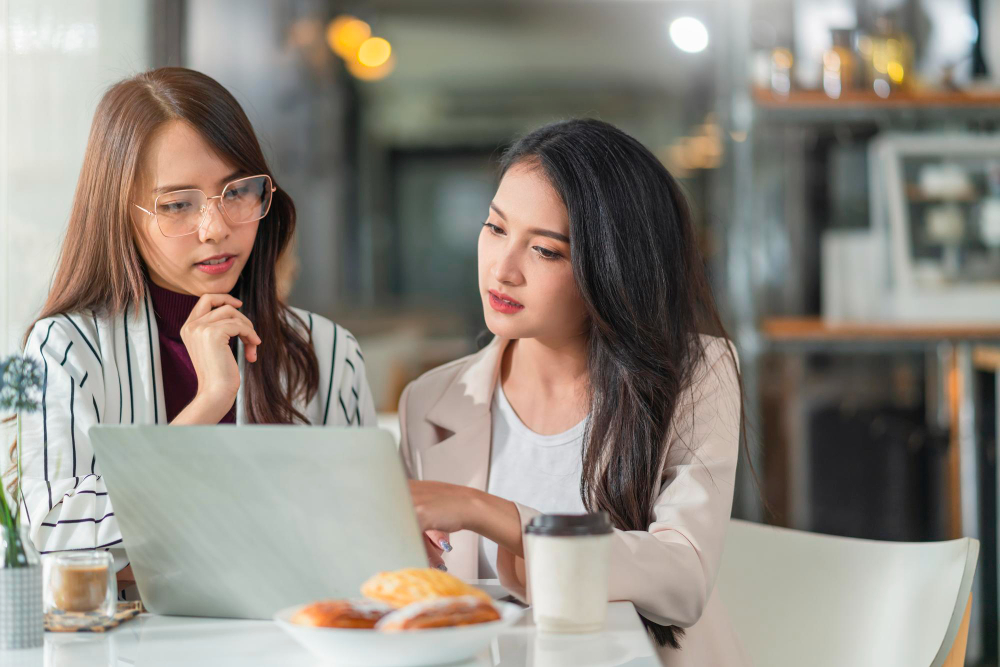 Employee improving adaptability and teamwork via cross-training