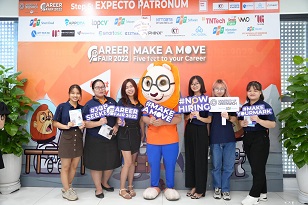 Manpower Vietnam sponsored and joined “Career Fair 2022: Make A Move” hosted by University of Greenwich in Vietnam