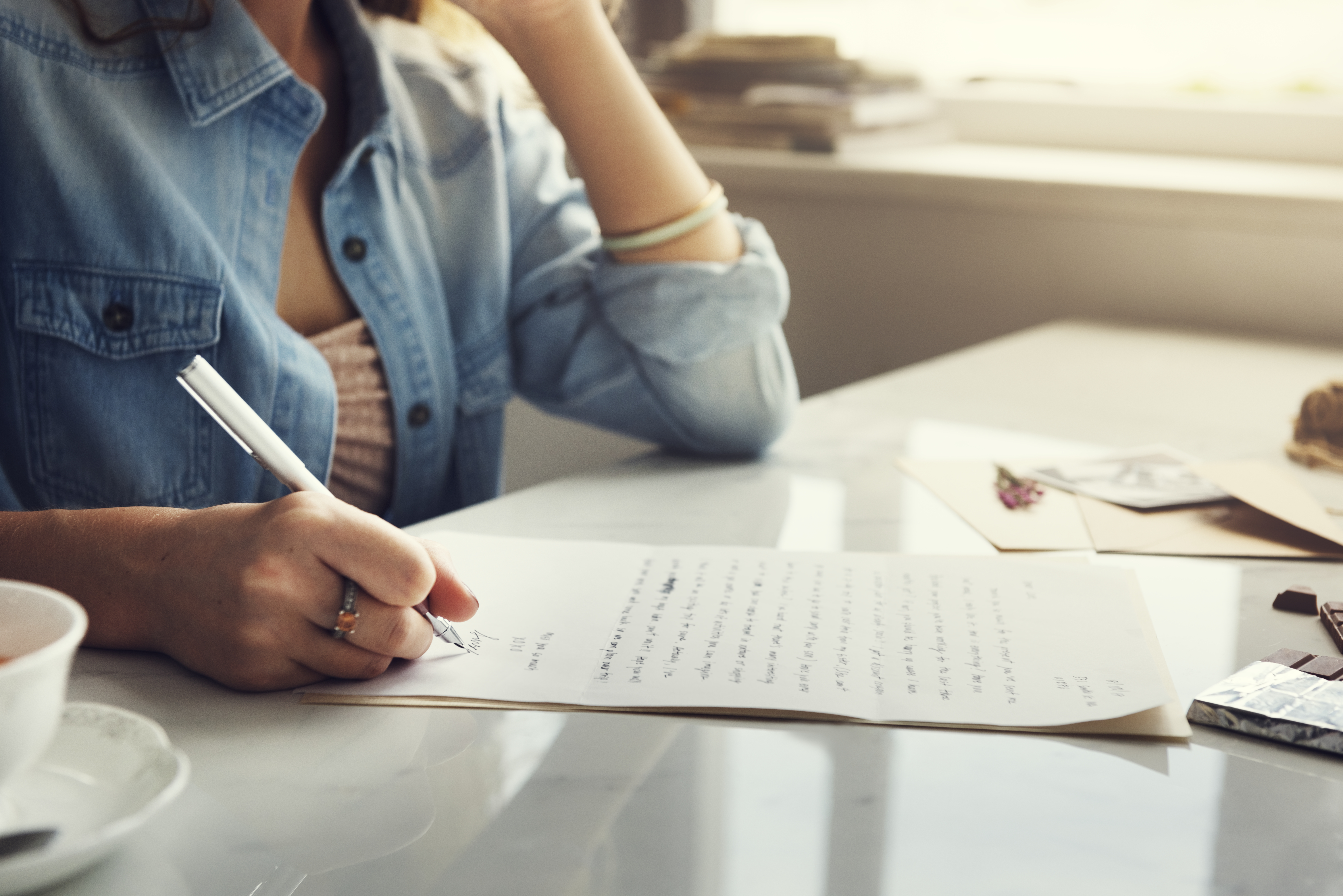  A Candidate is writing a Recruitment Consultant Cover Letter.