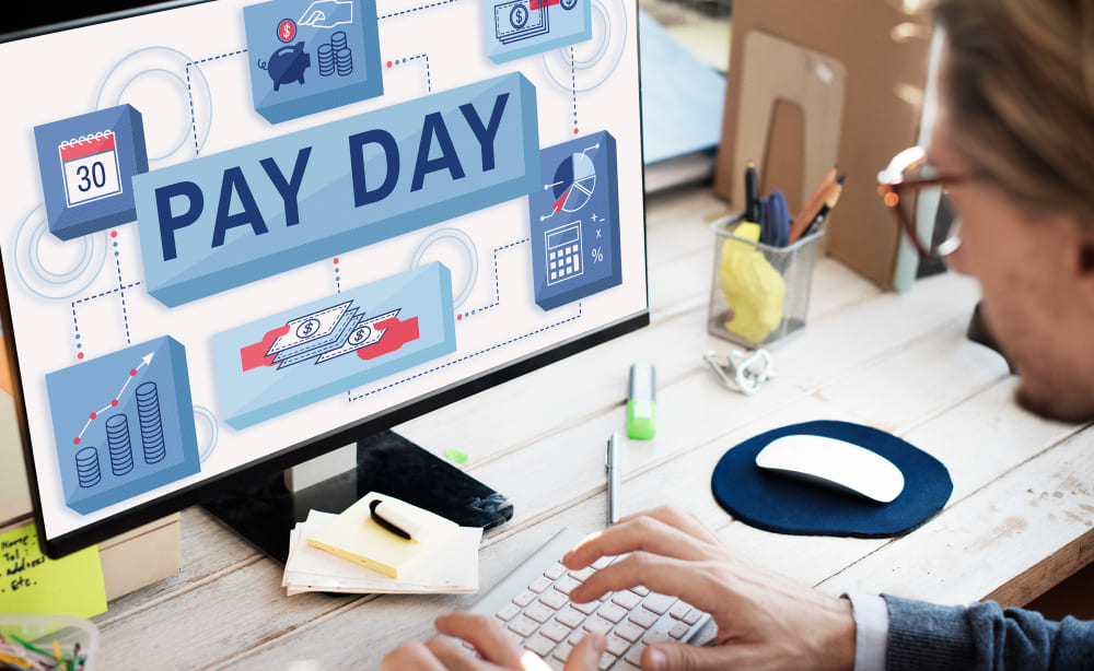 Chuyên gia tư vấn dịch vụ tính lương của Manpower Việt Nam đang chuẩn bị kế hoạch tính lương cho khách hàng tiềm năng