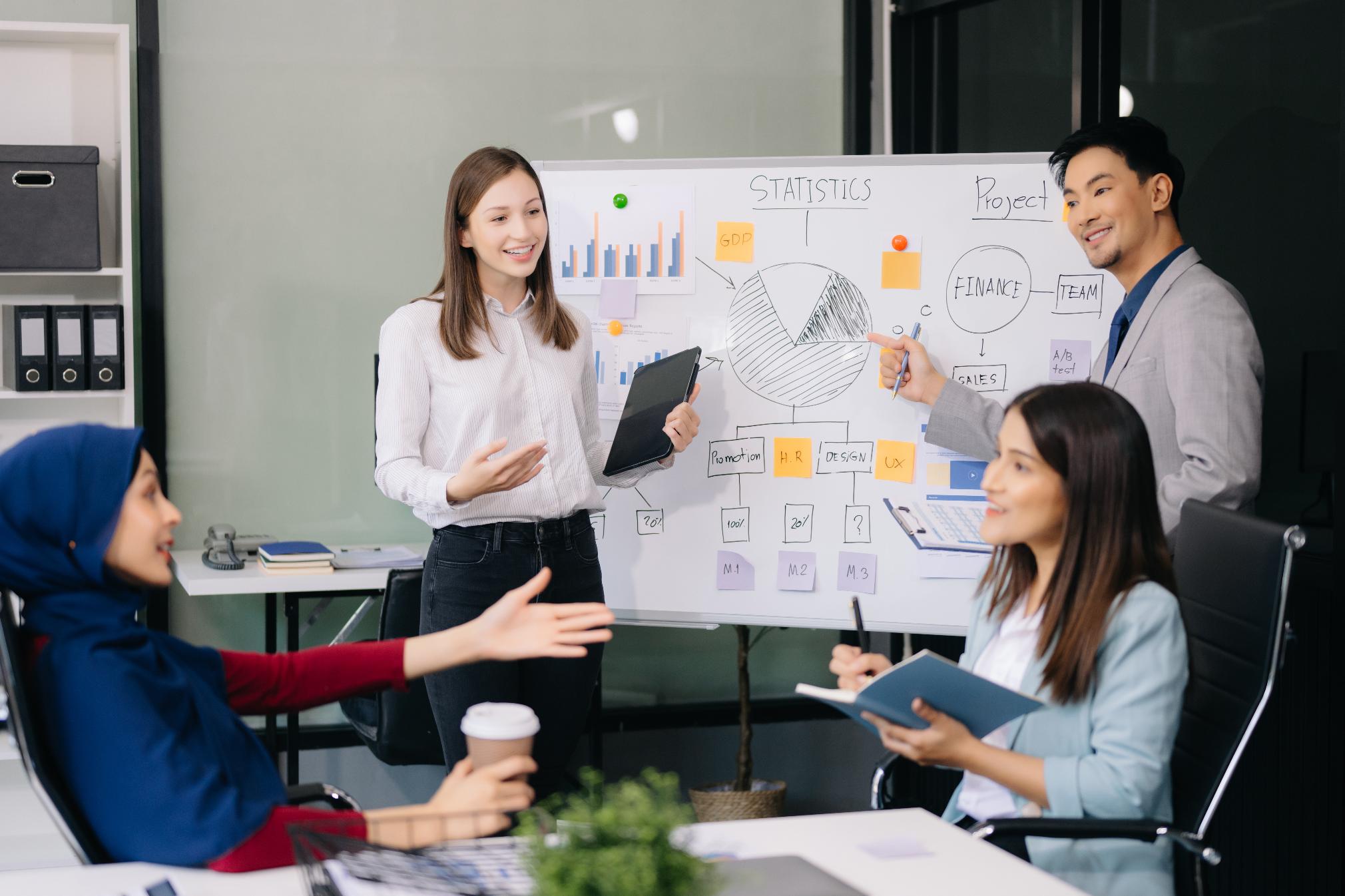 A discussion to choose payroll service provider 