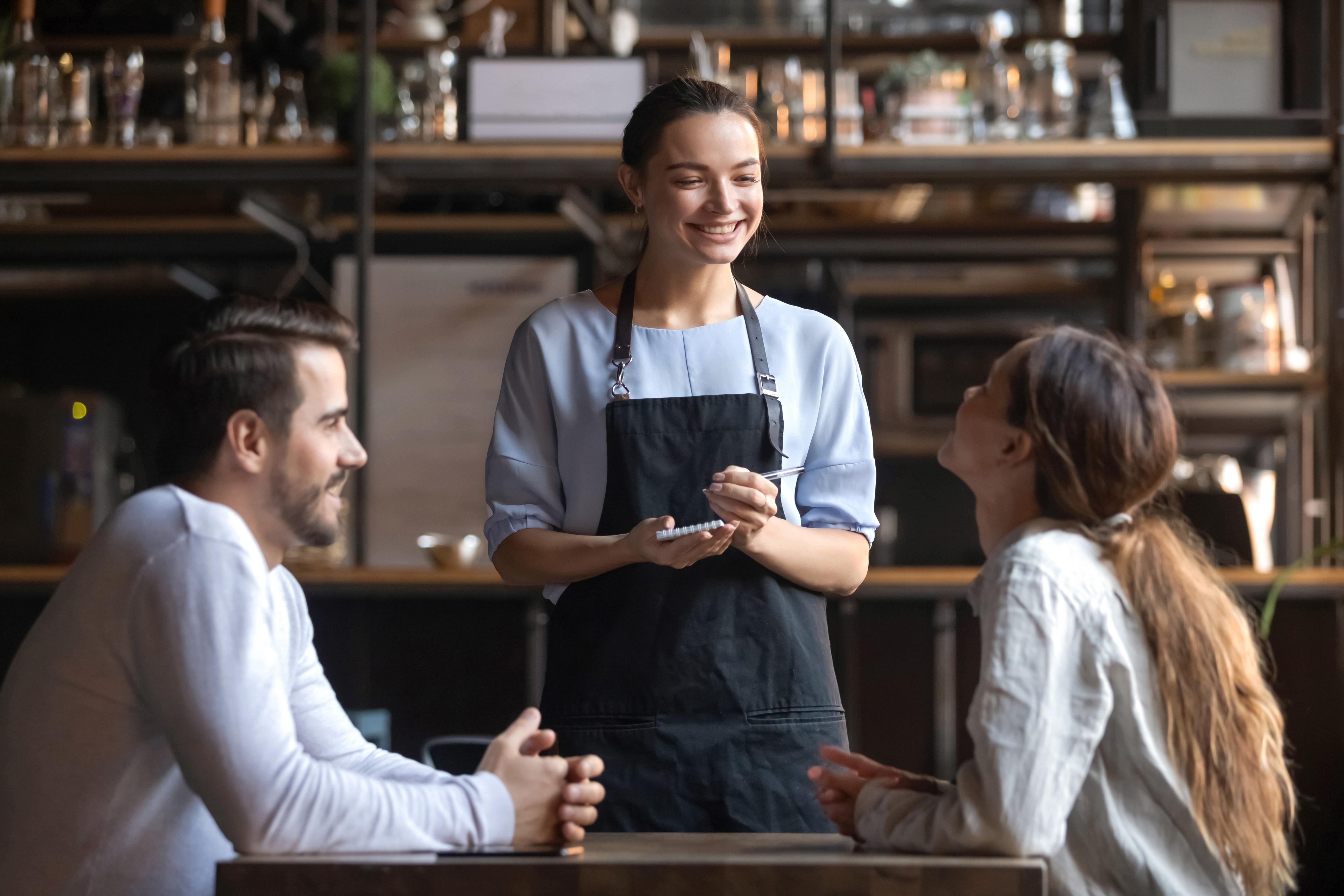 Thái độ phục vụ khách hàng chuyên nghiệp 