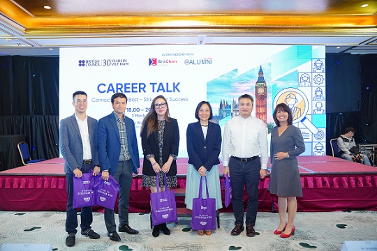 ALUMNI TALENT: CONNECTING THE BEST - STRIVING FOR SUCCESS